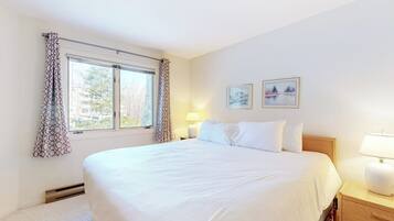 1 habitación, escritorio, wifi gratis y ropa de cama