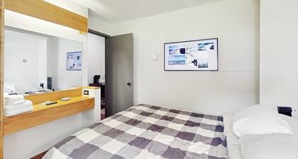 Convenient recreation condo, outdoor pool, kitchenette, wifi, patio, TV