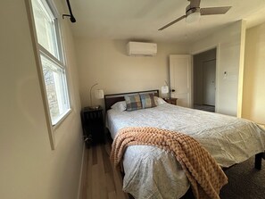 3 bedrooms, free WiFi, bed sheets - Aunt Edna's (South Kingstown)