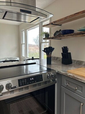 Fridge, microwave, oven, stovetop - Aunt Edna's (South Kingstown)