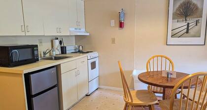 Four Season Condo: ski, hike, golf, mountain bike & seasonal pool