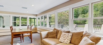 Four Season Condo:  ski, hike, golf, mountain bike & seasonal pool