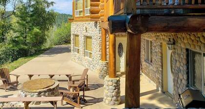 Beautiful Riverfront Log Cabin with Mountain Views, Firepit, and Gas Grill