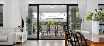 Elegant Mansion in Lightsview | By Host Solutions