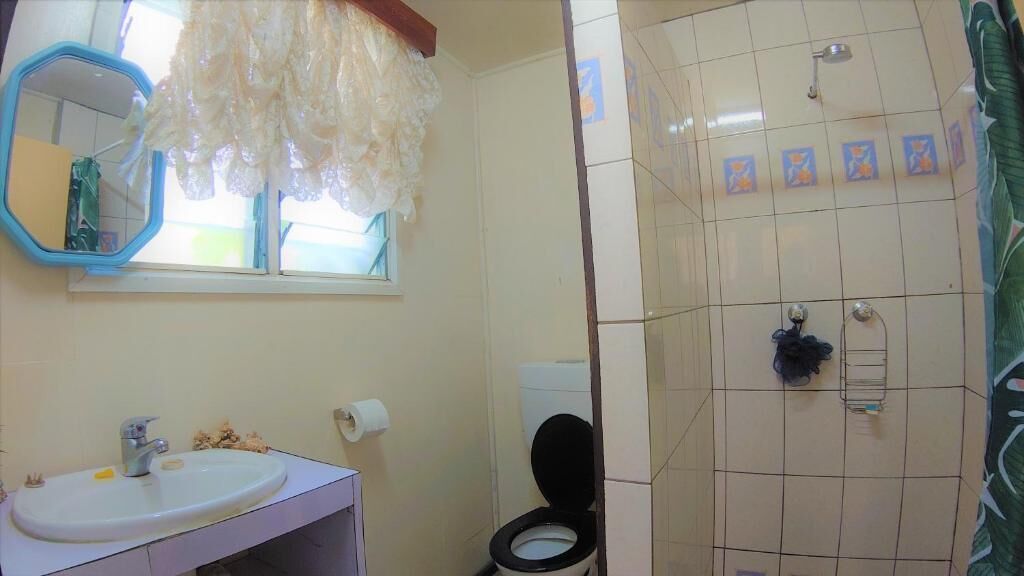 Kamar Twin Standar, patio, pemandangan halaman | Kamar mandi
