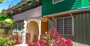 Exterior - Shalom Mission Home (Mount Hagen)