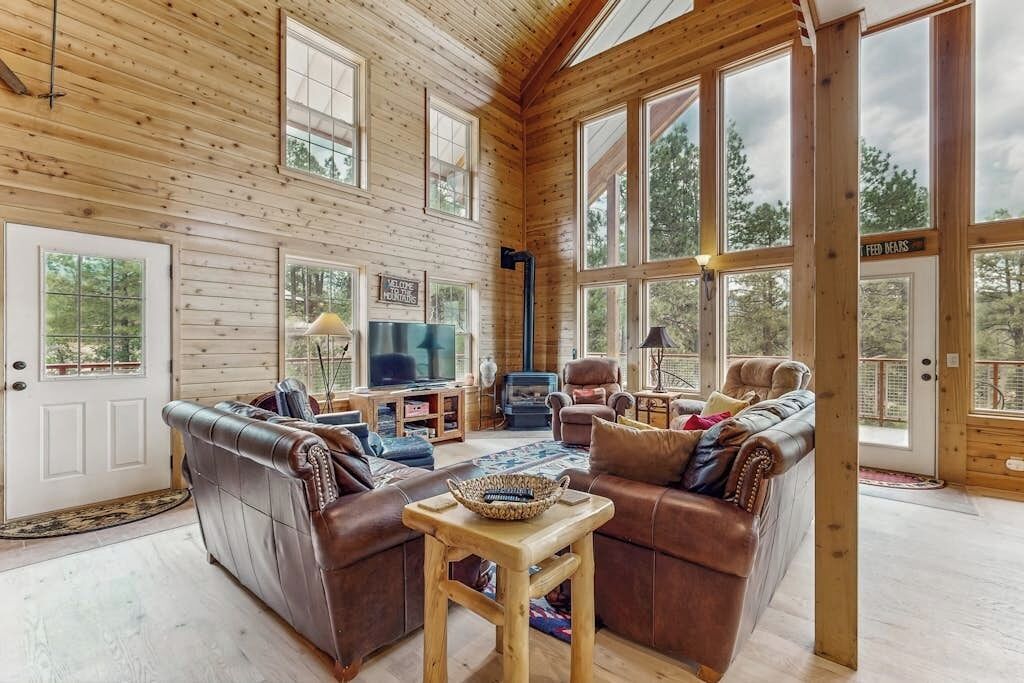 TV, fireplace, DVD player, table tennis