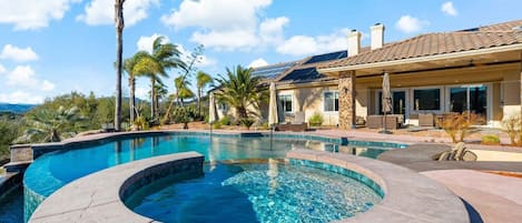 Beheizter Pool