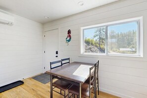 Dining - Secluded Southwest Soul: Trails, Views, & Remote Work Ready (Pagosa Springs)