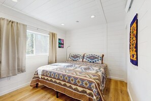 2 bedrooms, free WiFi, bed sheets - Secluded Southwest Soul: Trails, Views, & Remote Work Ready (Pagosa Springs)