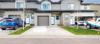 Stylish, dog-friendly retreat with grill & washer/dryer - near skiing & hiking