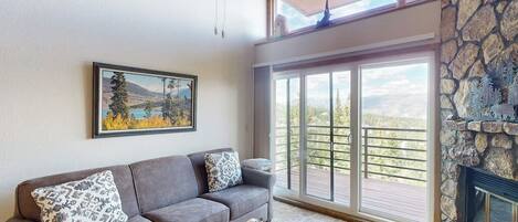 TV, fireplace, DVD player