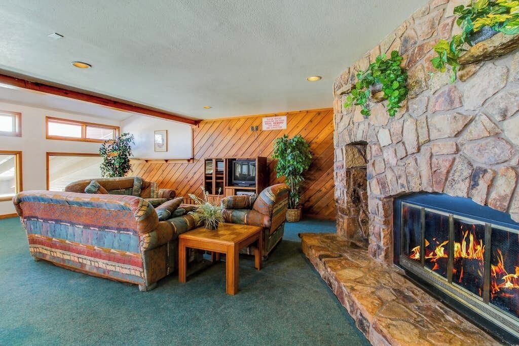 Cozy Condo With Mountain Views & Fireplace - Close To Skiing - 銀座