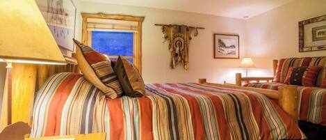 Iron/ironing board, travel crib, free WiFi, bed sheets