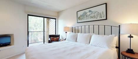 2 bedrooms, iron/ironing board, travel crib, free WiFi