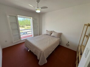 WiFi, bed sheets - House 1 minute from the beach with 5 bedrooms, ideal for families and friends. (Laguna)