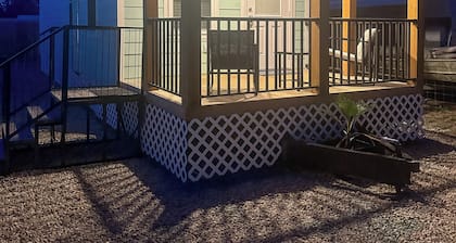 1 bedroom cabin near boat ramp, restaurants, marinas in Steinhatchee