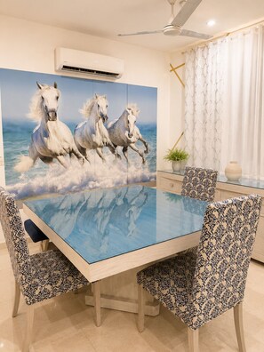 Dining - All-Inclusive Mazatlán Condo for Retirees • Pool • Cleaning • Near Malecón (Mazatlán)