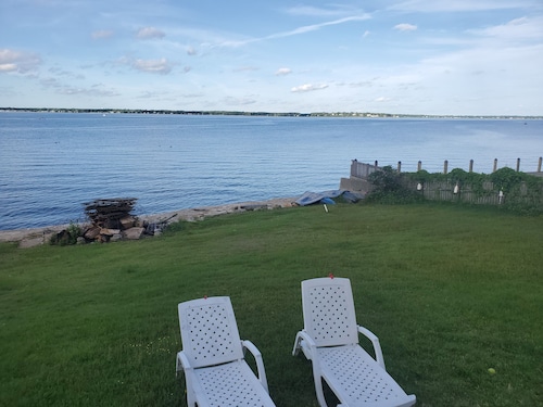 World Cup BayFront Retreat Direct Train & Airport Access Coastal Soccer Basecamp
