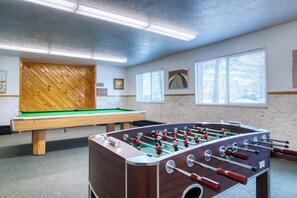 Spielezimmer