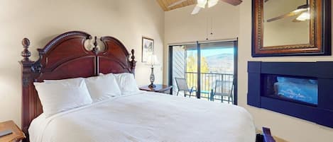 4 bedrooms, iron/ironing board, travel crib, free WiFi
