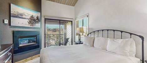 4 bedrooms, travel crib, free WiFi, bed sheets