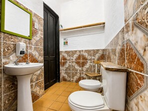 Shower, hair dryer, bidet, towels - Complex, ideal for delegations, teams, travel groups or contingents. (Resistencia)