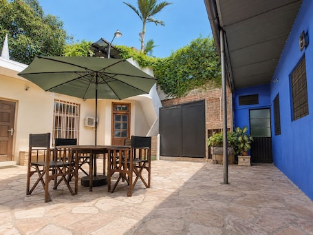 Outdoor dining. Complex, ideal for delegations, teams, travel groups or contingents.