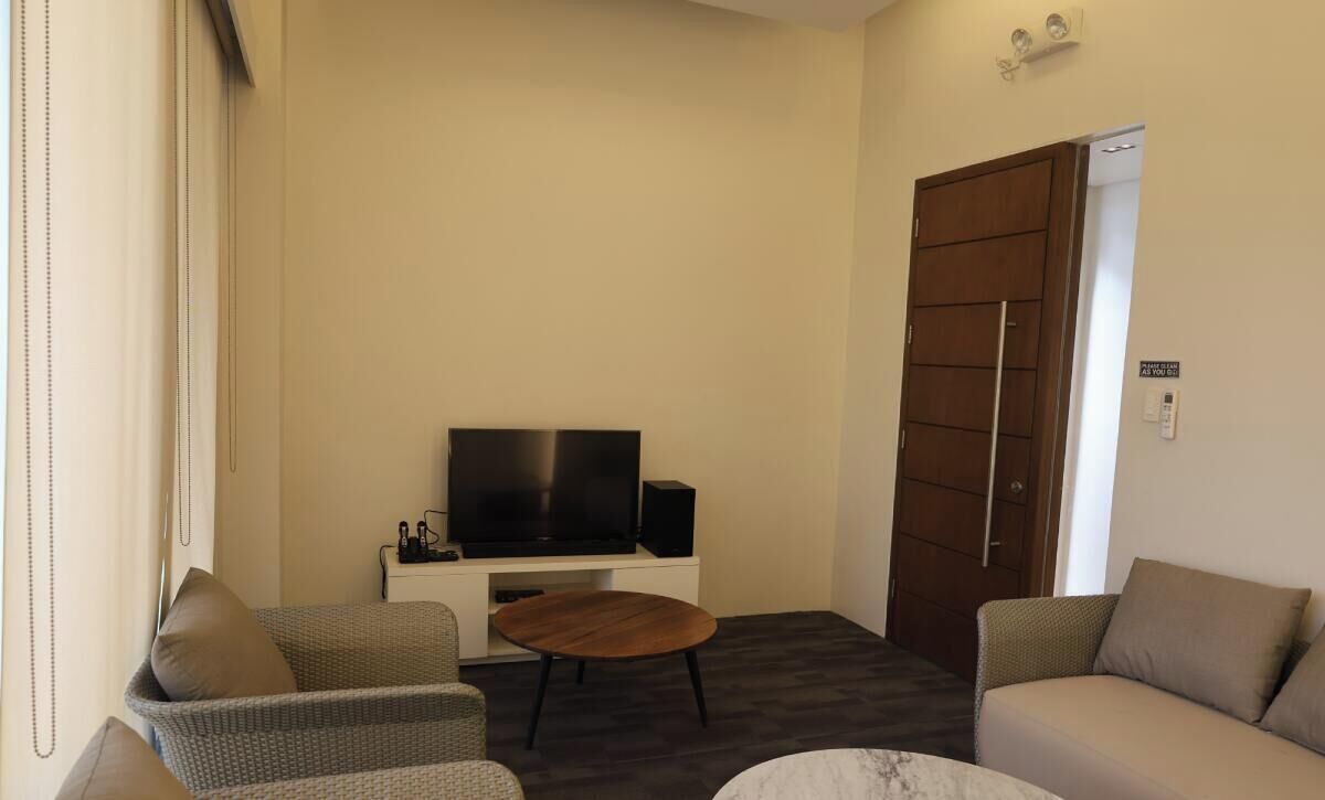 15 Mins To Airport | Resort-style Pool + Gym - Taguig