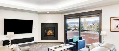 TV, fireplace