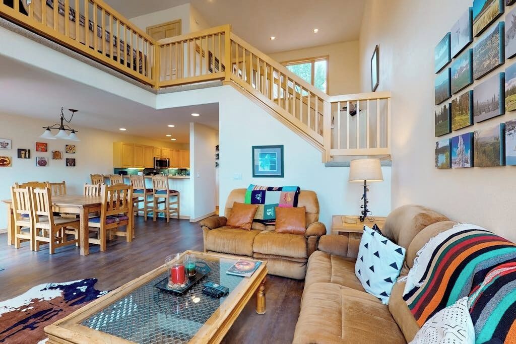 TV, fireplace, DVD player, stereo