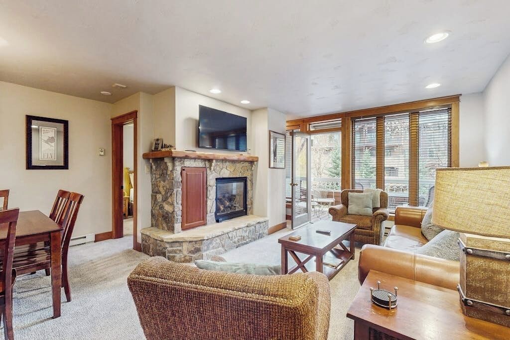 TV, fireplace, DVD player, stereo
