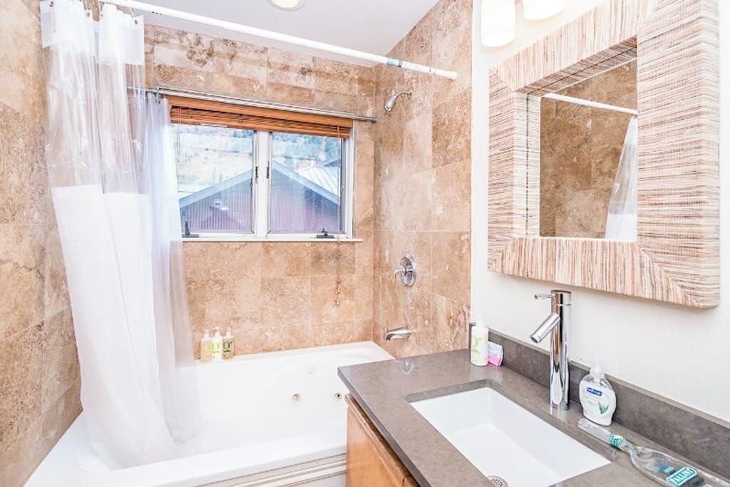 Shower, towels