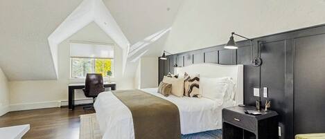 3 habitaciones, escritorio, tabla de planchar con plancha y wifi gratis