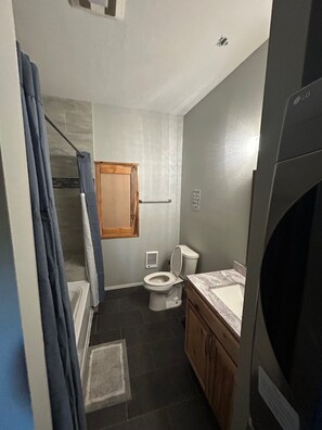 Hair dryer, towels, soap, toilet paper - Modern Country Cottage is a 2-bedroom bungalow in peaceful Loon Lake WA. (Loon Lake)