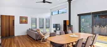 Escape on Merry - Coastal Retreat