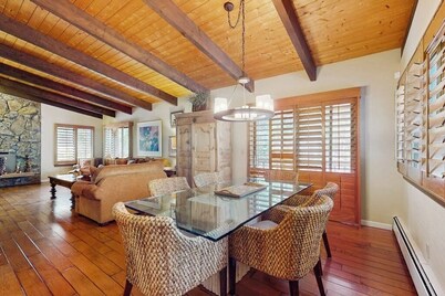 Fantastic Aspen Gem Near Downtown w/ Free WiFi, Large Deck & Skiing Nearby