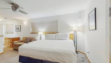 Iron/ironing board, travel cot, free WiFi, bed sheets
