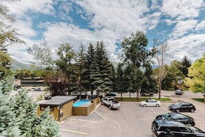 Exterior - Main Street gem - pool & hot tub - walk to lifts, dog-friendly, balcony (Aspen)