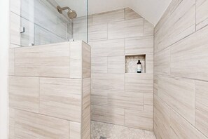 Shower, hair dryer, towels - Dog-OK, updated home with WiFi, Sauna,  game room - close to lakes & hiking (Lake Arrowhead)