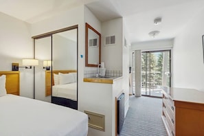 Iron/ironing board, travel cot, free WiFi, bed sheets