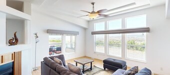 Wine Enthusiast Escape w/ Vineyard Views - 7 Miles to Downtown