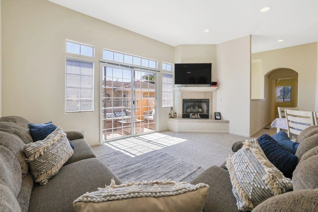 Dog-friendly Home Near Beach With Fireplace, Grill, Yard, & W/d - Grover Beach, CA