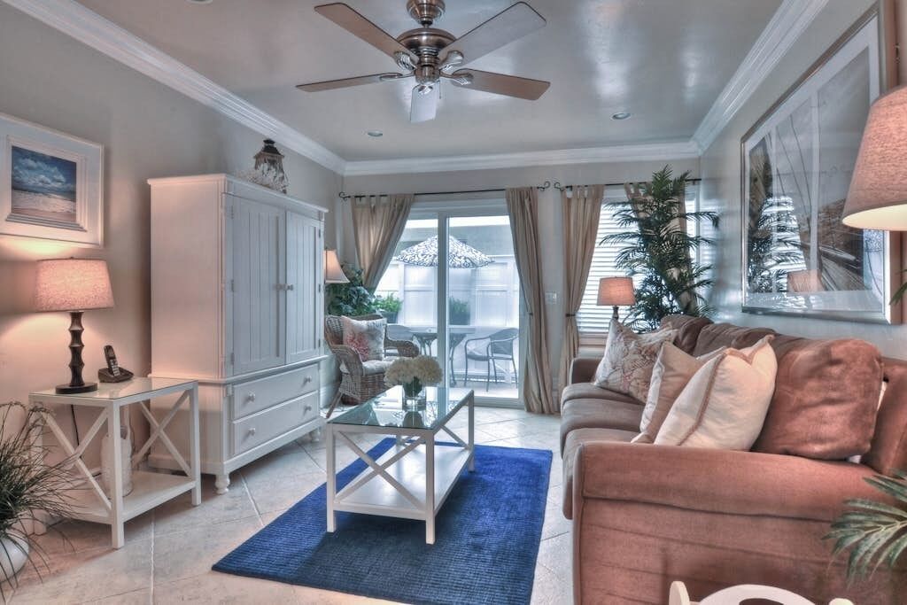 Chic Pier Bowl Condo With Patio - Only 1 Block To The Beach - 橘郡