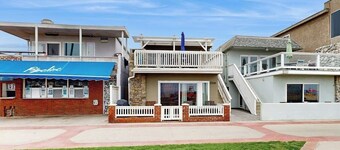 Cozy Oceanfront Home with Views, Free WiFi, and Beach Access
