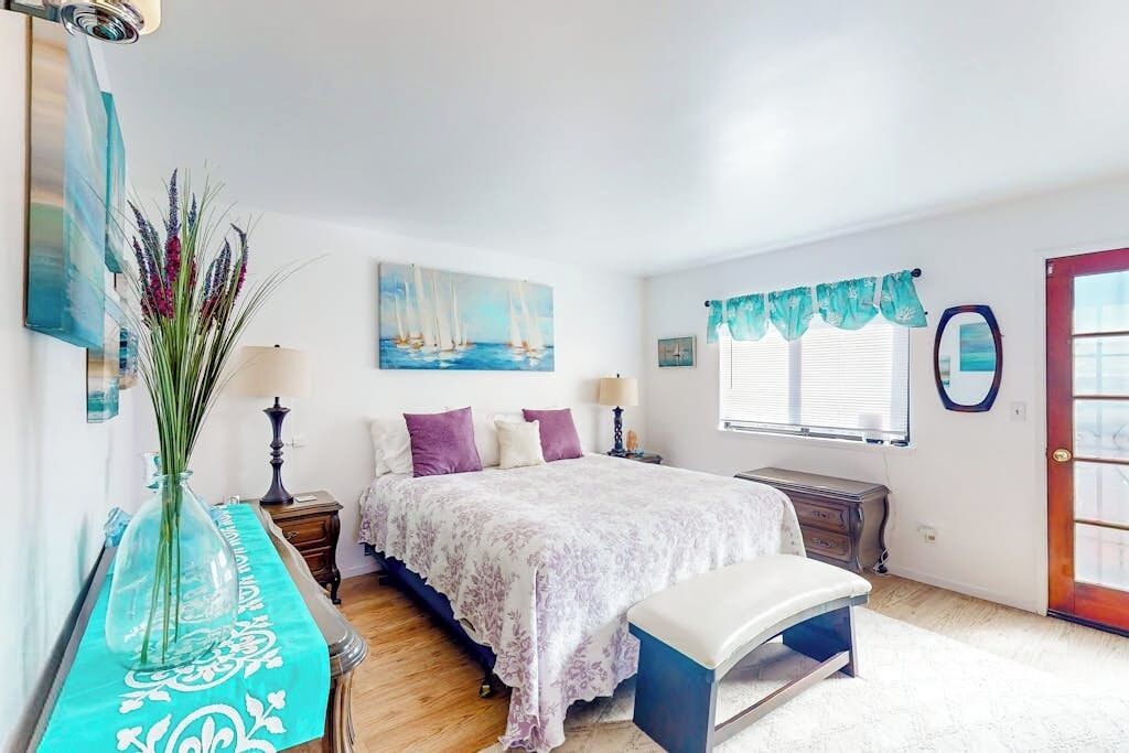 3 bedrooms, desk, iron/ironing board, free WiFi