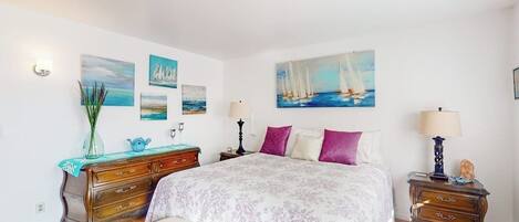 3 bedrooms, desk, iron/ironing board, free WiFi