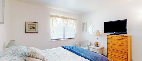 3 bedrooms, desk, iron/ironing board, free WiFi