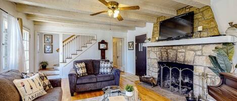 TV, fireplace, DVD player