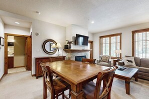 Interior - Condo with outdoor pool, hot tubs, gym & fireplace - walk to Peak 9 lifts (Breckenridge)